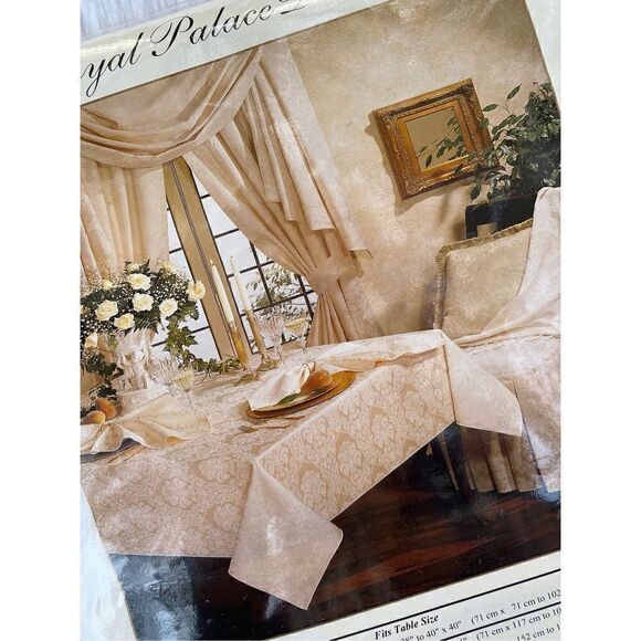 NWT Wilton Court Vintage 60"X104" Oval Buttercream Floral Print Tableclo… - Picture 8 of 8